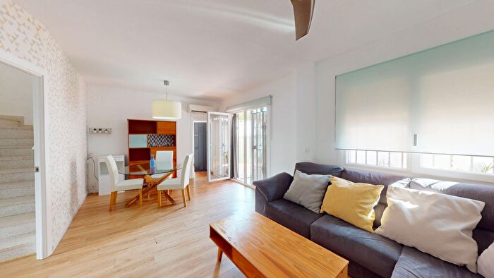 Casas en venta y pisos alquiler - 1