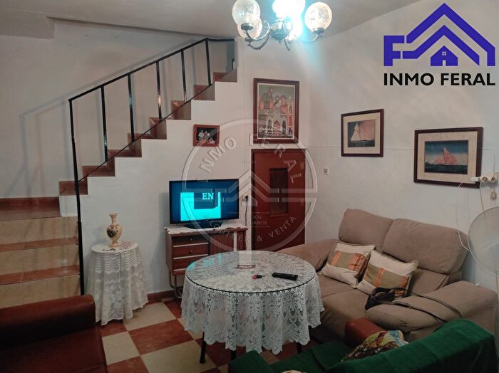 Casas en venta y pisos alquiler - 1