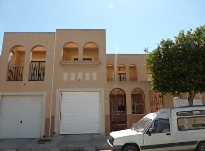 Piso en venta en San Isidro Campohermoso, Níjar de 3 habitaciones