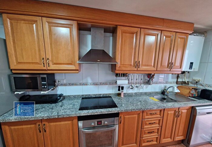 Casas en venta y pisos alquiler - 3