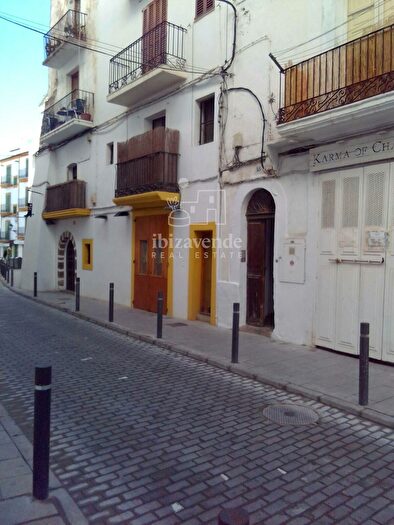 Casas en venta y pisos alquiler - 2
