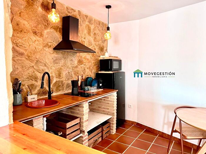 Casas en venta y pisos alquiler - 2