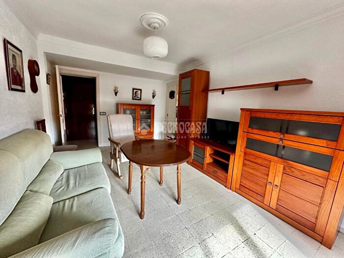 Casas en venta y pisos alquiler - 1