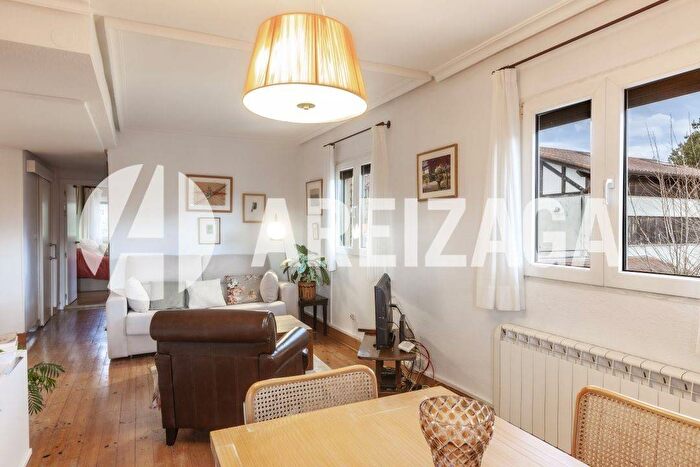 Casas en venta y pisos alquiler - 3