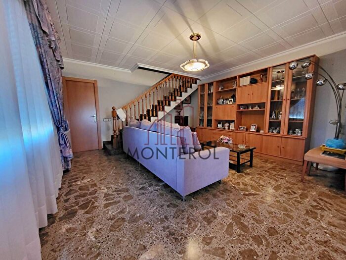 Casas en venta y pisos alquiler - 2