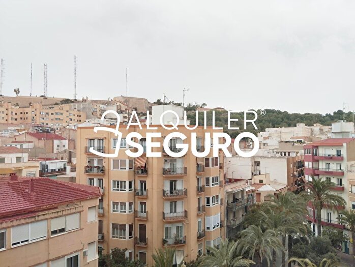 Casas en venta y pisos alquiler - 3