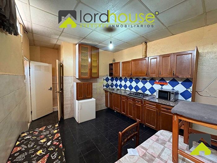 Casas en venta y pisos alquiler - 2