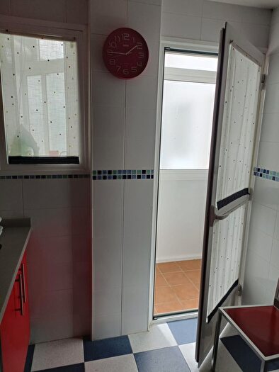 Casas en venta y pisos alquiler - 2