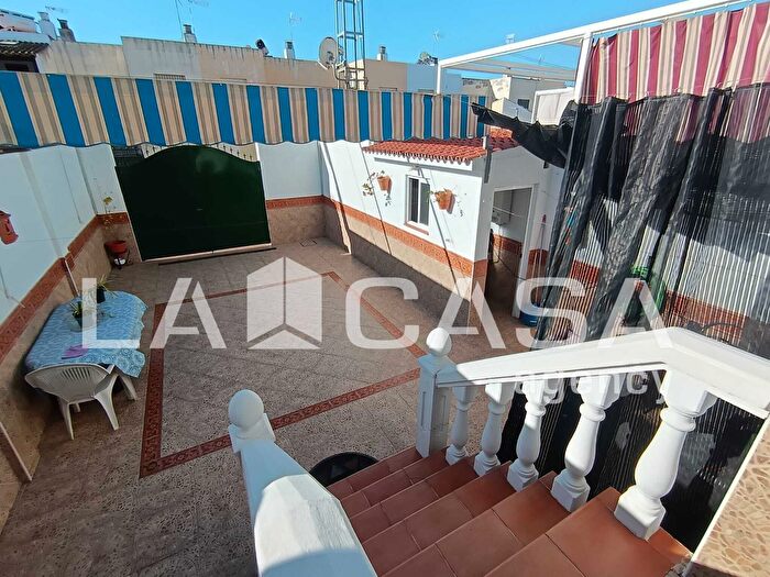 Casas en venta y pisos alquiler - 1