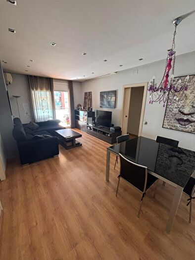 Piso en venta en Sants Montjuïc, SantsBadal de 4 habitaciones