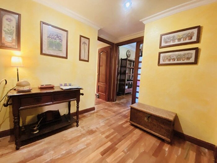Casas en venta y pisos alquiler - 3