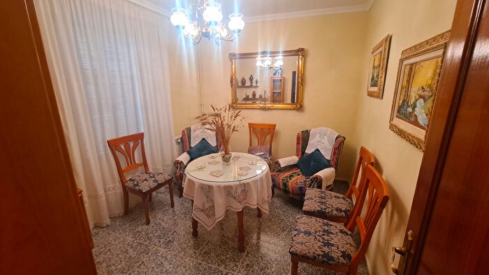 Casas en venta y pisos alquiler - 2