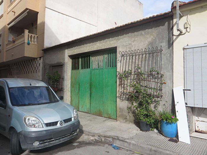 Casas en venta y pisos alquiler - 1