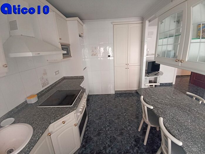 Casas en venta y pisos alquiler - 3