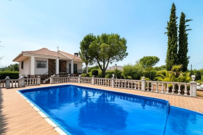 Casa en venta en Cerro Alarcón, Valdemorillo de 6 habitaciones