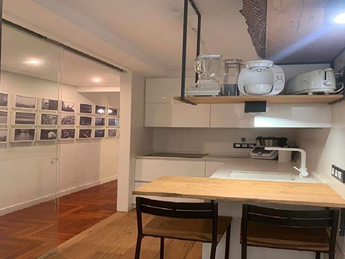 Casas en venta y pisos alquiler - 1