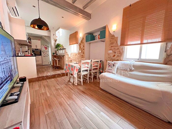 Casas en venta y pisos alquiler - 1