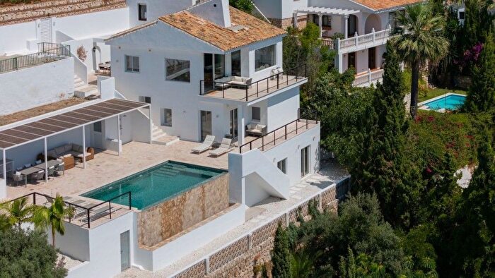 Casa en venta en Torremuelle, Benalmádena de 4 habitaciones