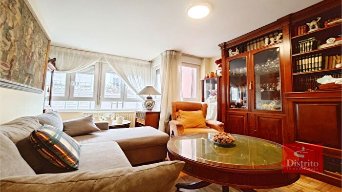Casas en venta y pisos alquiler - 1