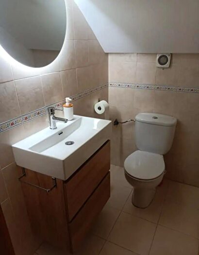 Casas en venta y pisos alquiler - 3