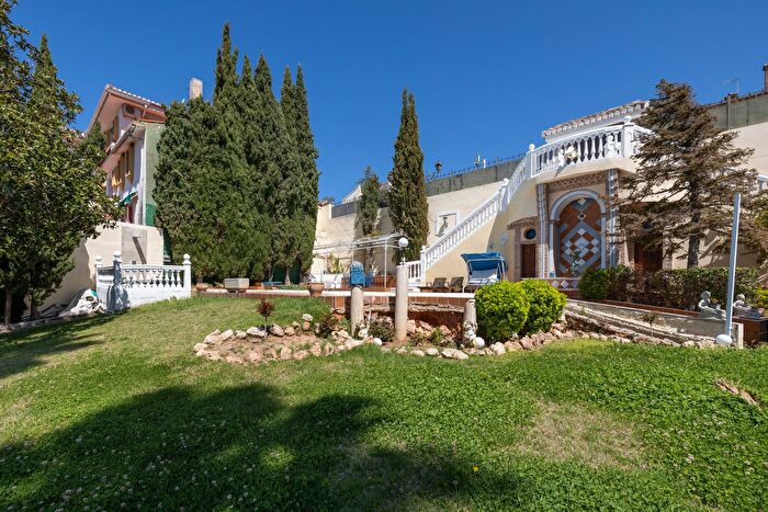 Casas en venta y pisos alquiler - 1