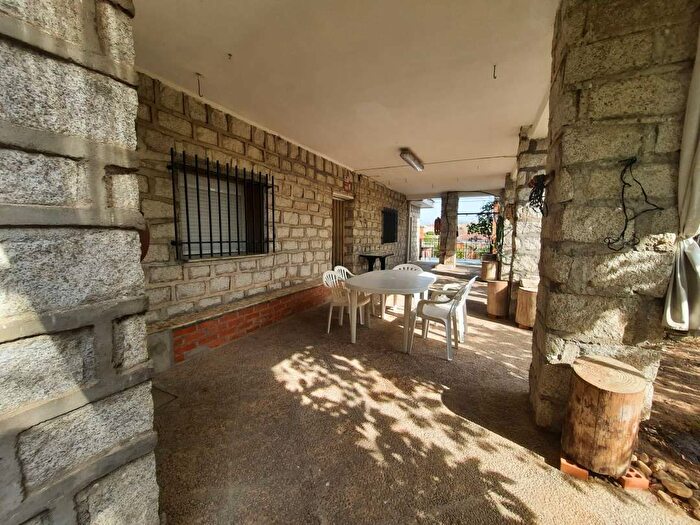 Casas en venta y pisos alquiler - 1