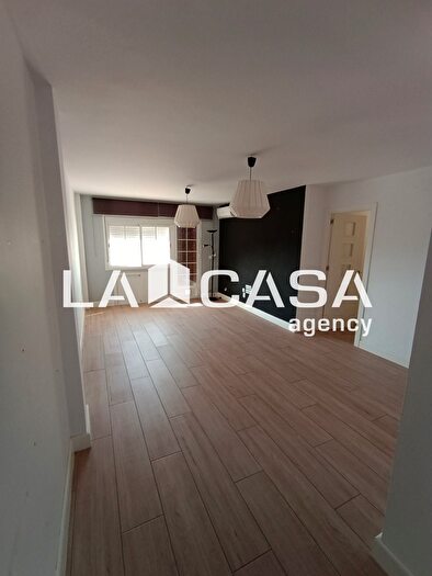 Casas en venta y pisos alquiler - 2