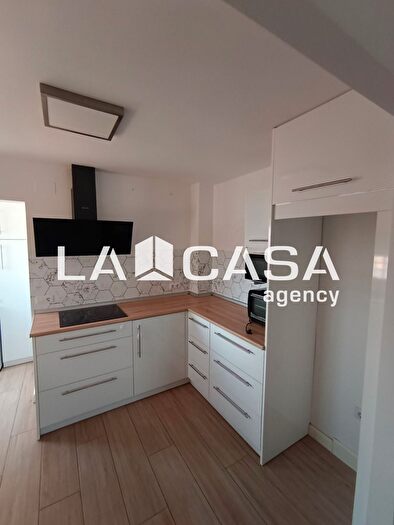 Casas en venta y pisos alquiler - 1