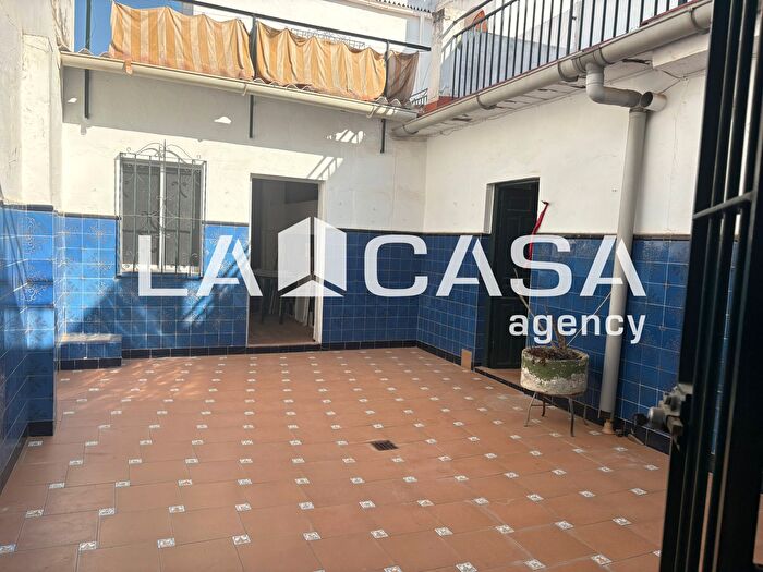 Casas en venta y pisos alquiler - 1