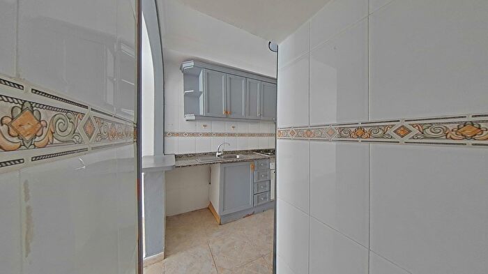 Casas en venta y pisos alquiler - 2