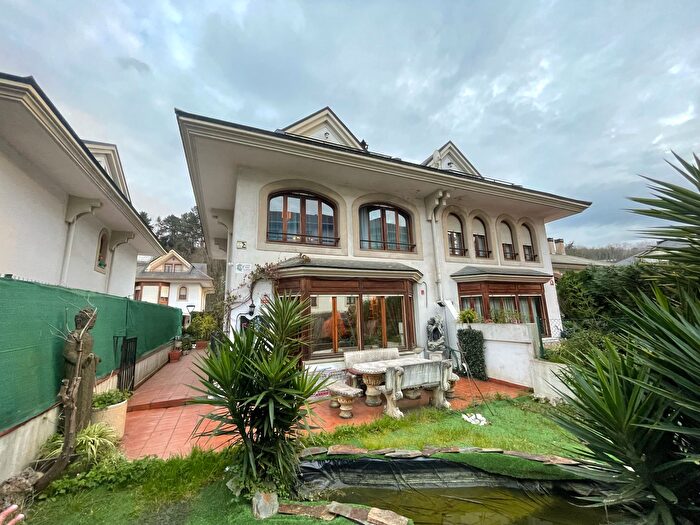 Casas en venta y pisos alquiler - 2