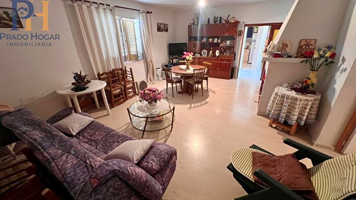 Casas en venta y pisos alquiler - 3
