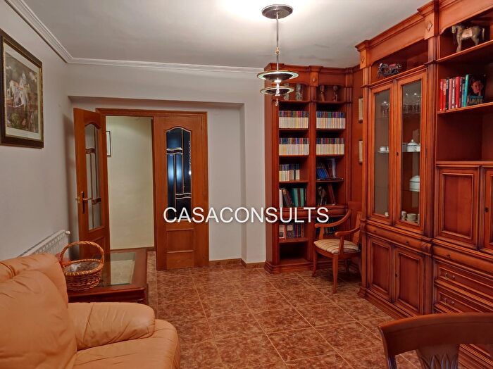 Casas en venta y pisos alquiler - 1