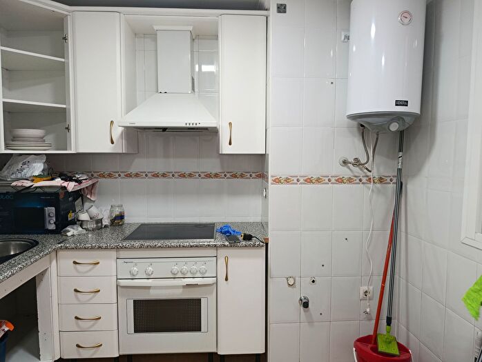 Casas en venta y pisos alquiler - 3
