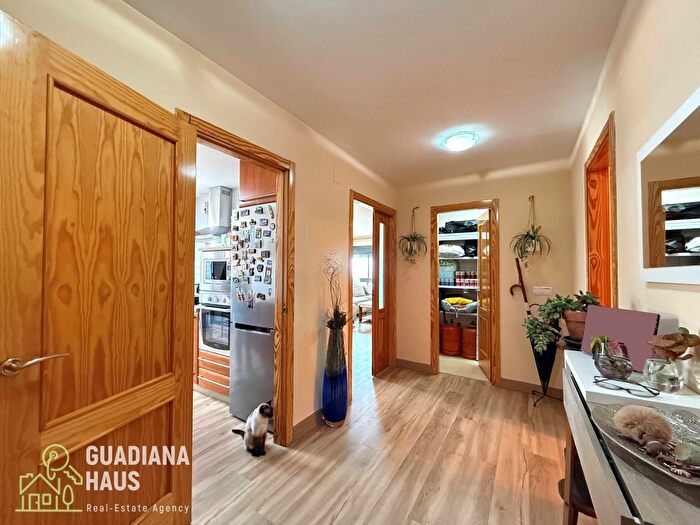 Casas en venta y pisos alquiler - 1