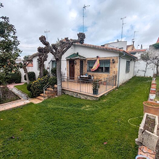 Casas en venta y pisos alquiler - 1