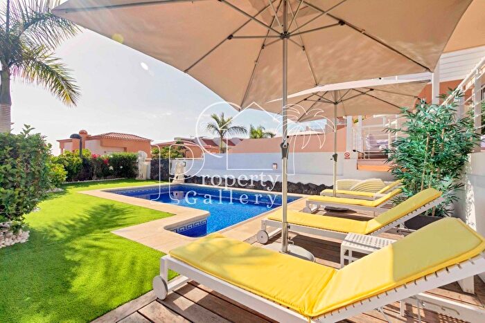 Casa en venta en Puerto de Santiago, Santiago del Teide de 4 habitaciones