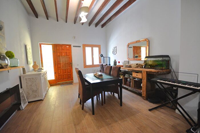 Casas en venta y pisos alquiler - 1