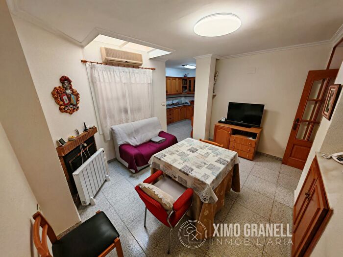 Casas en venta y pisos alquiler - 1