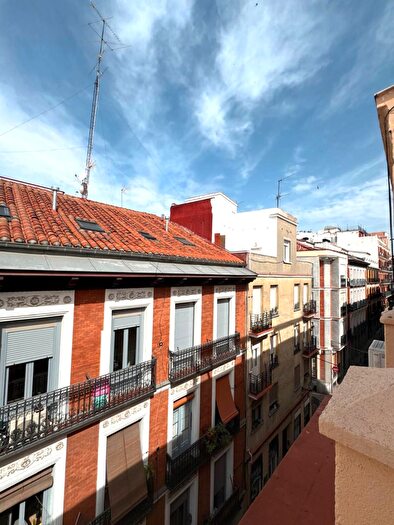 Casas en venta y pisos alquiler - 1