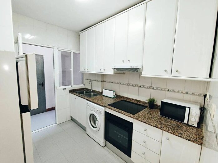 Casas en venta y pisos alquiler - 1