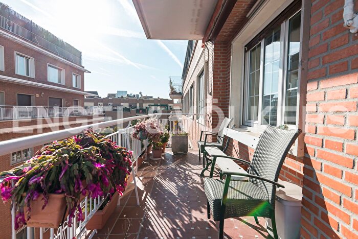 Casas en venta y pisos alquiler - 1