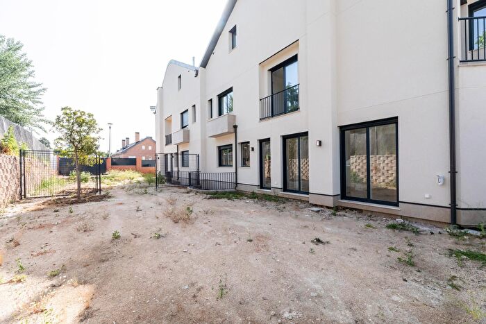 Casas en venta y pisos alquiler - 3