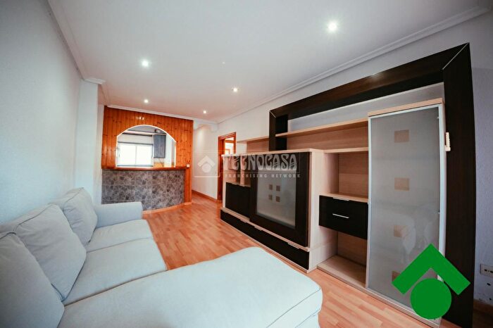 Casas en venta y pisos alquiler - 2