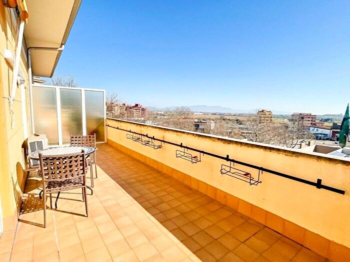 Piso en venta en Cataluña, Girona de 4 habitaciones