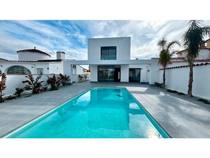 Casa en venta en Francolí Freser Noguera, Empuriabrava de 4 habitaciones