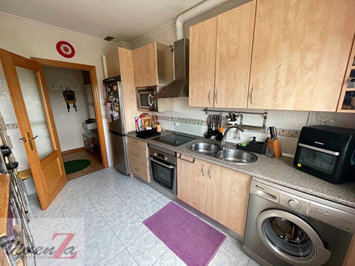 Casas en venta y pisos alquiler - 2