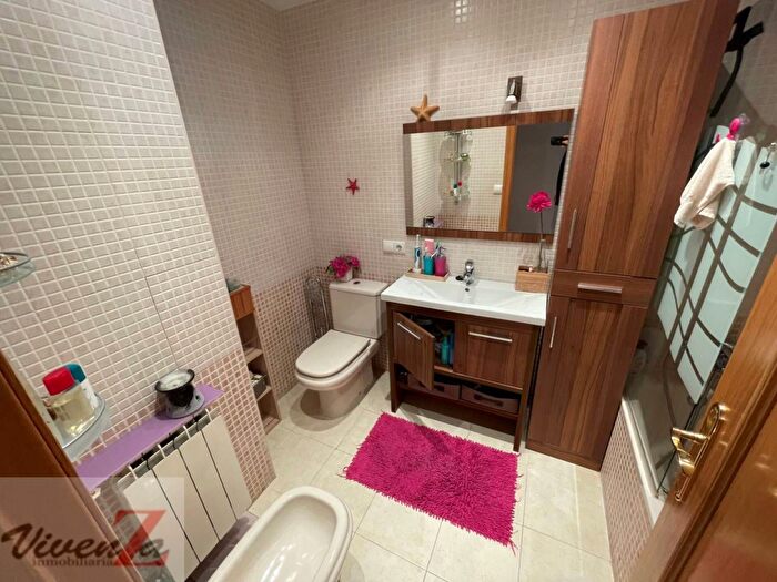 Casas en venta y pisos alquiler - 3