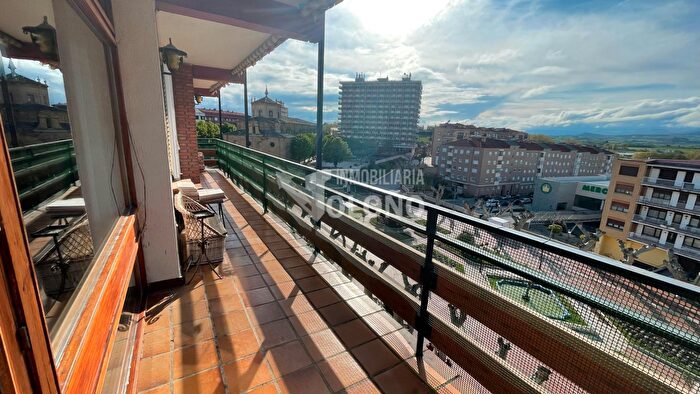 Casas en venta y pisos alquiler - 1