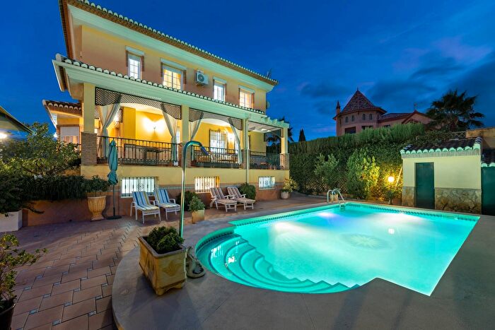 Casa en venta en Gójar, Granada de 5 habitaciones